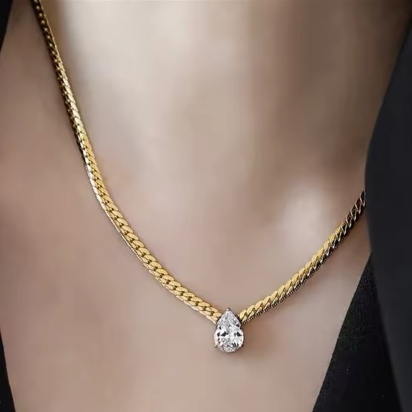 2ct Pear Cut Necklace - Picture 3 of 9